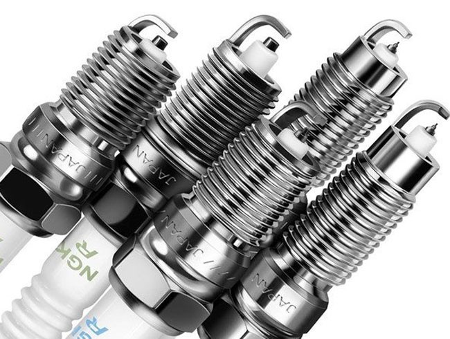 شمع اصلی تویوتا هایلوکس  